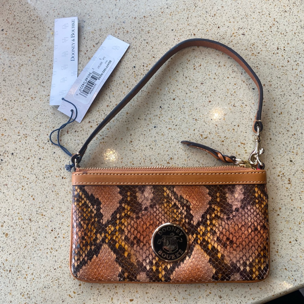 Dooney&Bourke wristlet